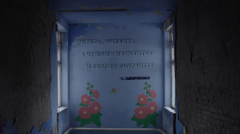 Першими повернулися вчителі. Як оживає Червона Долина, що пів року була на лінії фронту