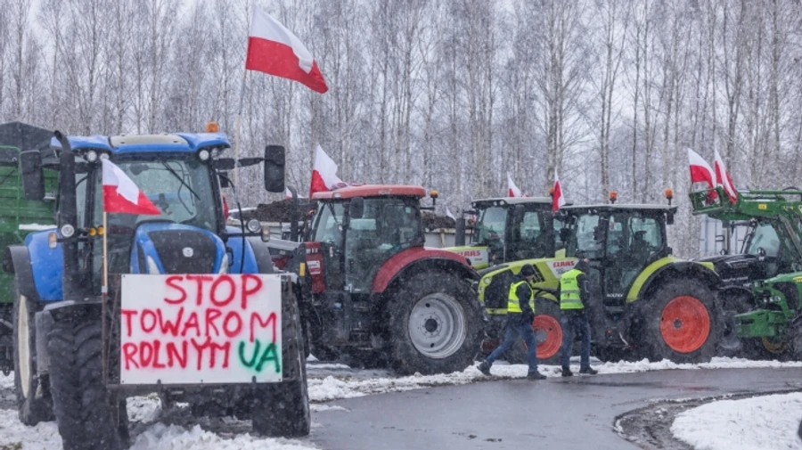 Farmers' blockade in Poland: One checkpoint blocked completely, attempts made to disrupt train traffic
