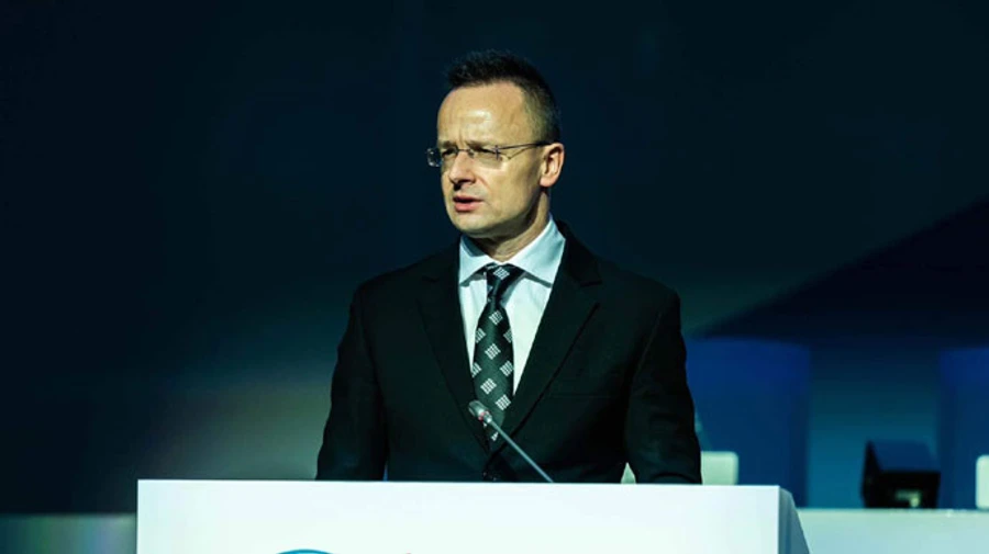 Сійярто підтвердив, що Порошенко ініціював зустріч з Орбаном