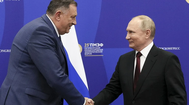 Босния в нескольких шагах от развала: как разжигают еще один горячий конфликт возле границ ЕС