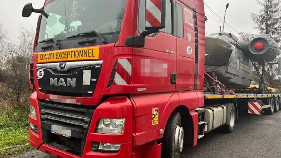 Из Украины хотели вывезти в Венгрию вертолет, пограничники остановили