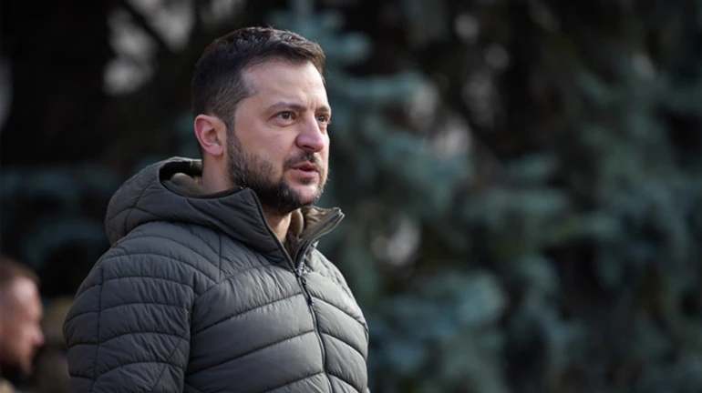 Зеленский: Чем быстрее Путин признает ошибку и отступит, тем дольше проживет он сам и его окружение 