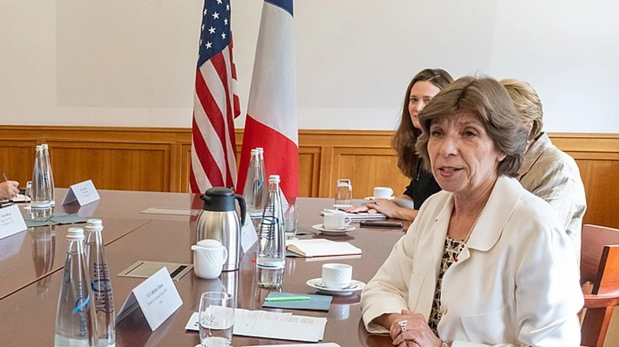 Глава МИД Франции отвергла утверждение, что санкции против РФ больше вредят европейцам