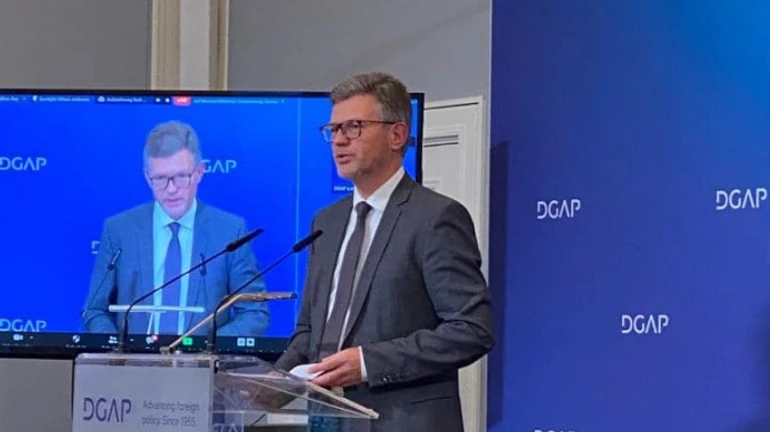 Лише відставки командувача ВМС Німеччини недостатньо – український дипломат