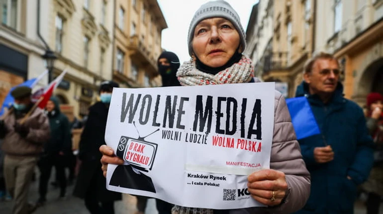 Варшава теряет союзников: зачем Польша пошла на конфликт с США