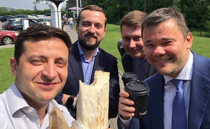 Зеленский анонсировал встречу со СМИ по-новому: целый день и на рынке