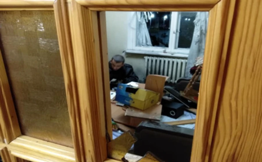 С14: У квартиру координатора організації кинули гранату, є поранений