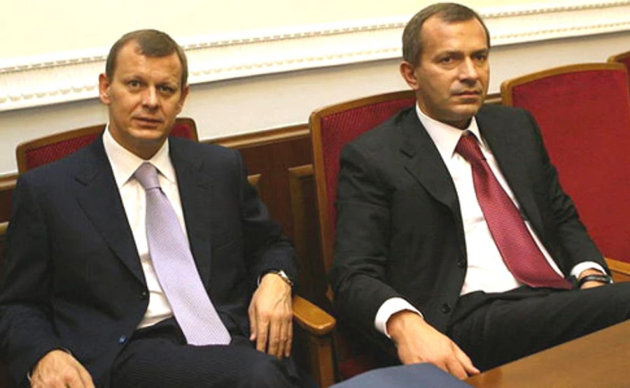 Клюевы должны украинским госбанкам 28 миллиардов – СМИ