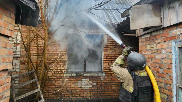 РФ атакувала Дніпропетровську і Запорізьку області: пошкоджені будинки, аптека, четверо поранених