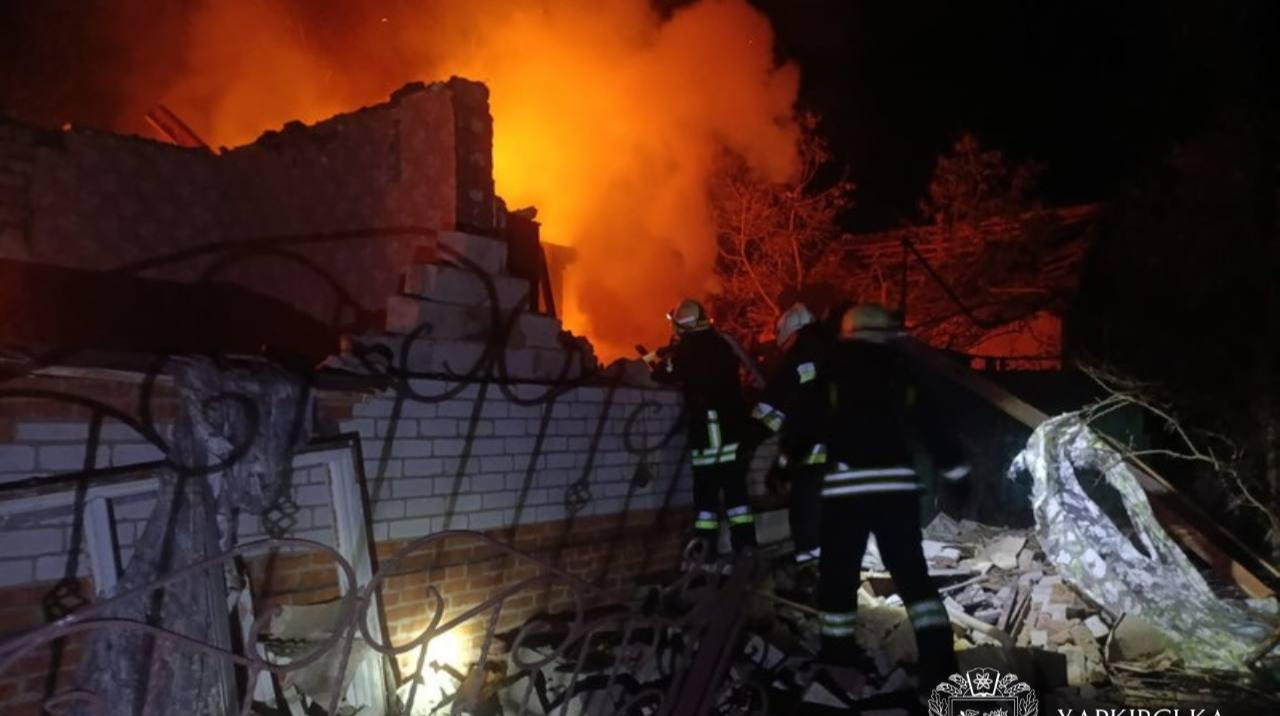 Росіяни атакували безпілотниками Золочів на Харківщині: постраждали троє людей