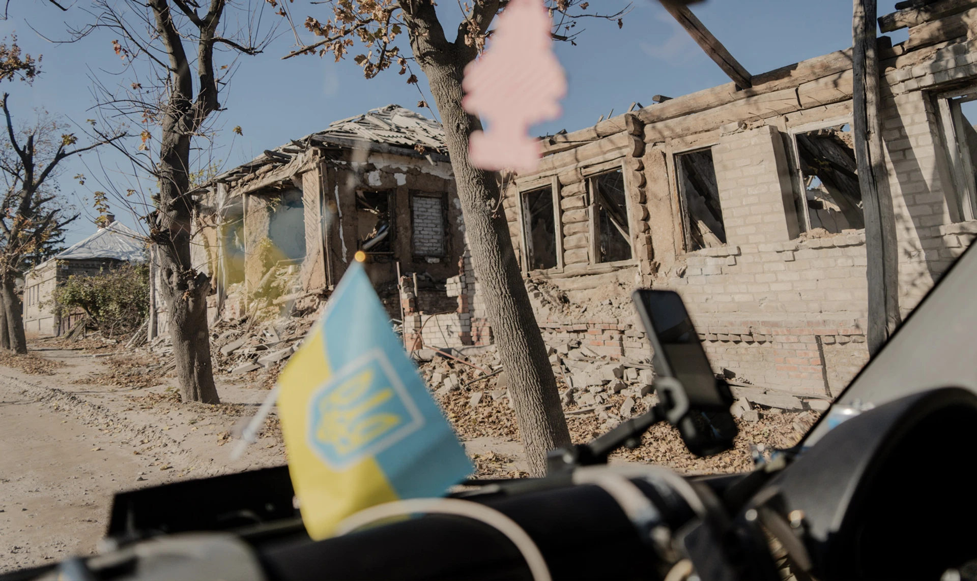 An airstrike near the market, reluctant evacuees and Liubov gets wounded. One day in frontline Kupiansk