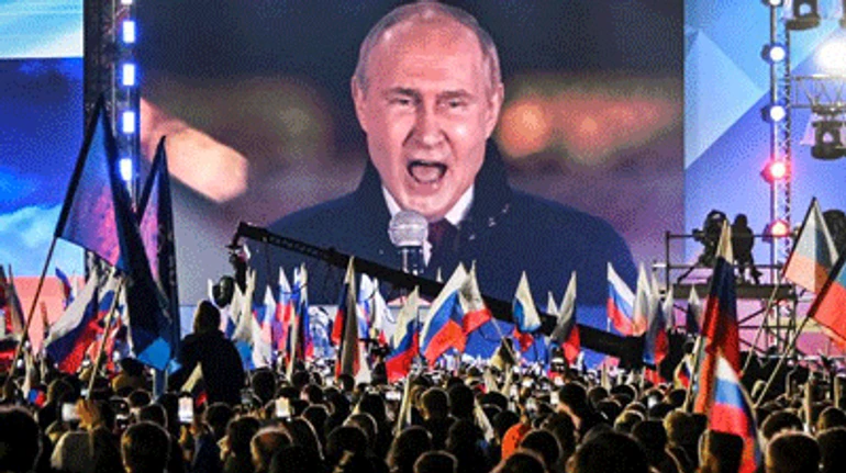 Russia was expected to face a 30% drop in oil production and a 15% fall in GDP, yet none of this happened. What went wrong?