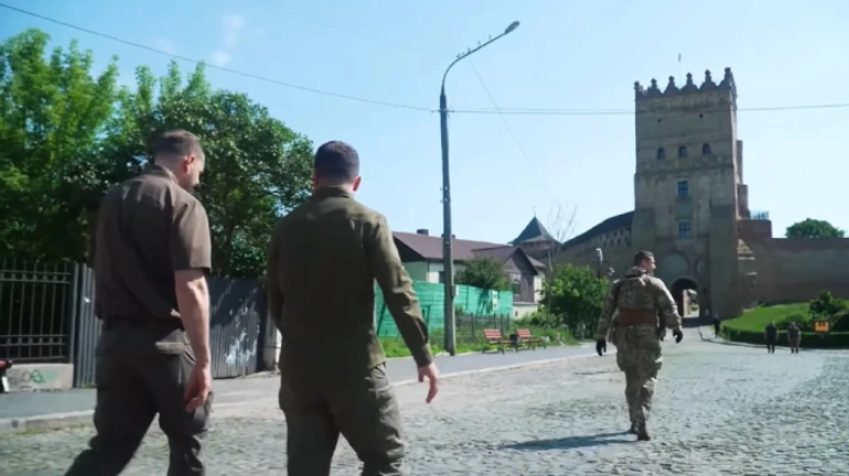 Zelenskyy holds meeting at Lubart's Castle, discusses northern border