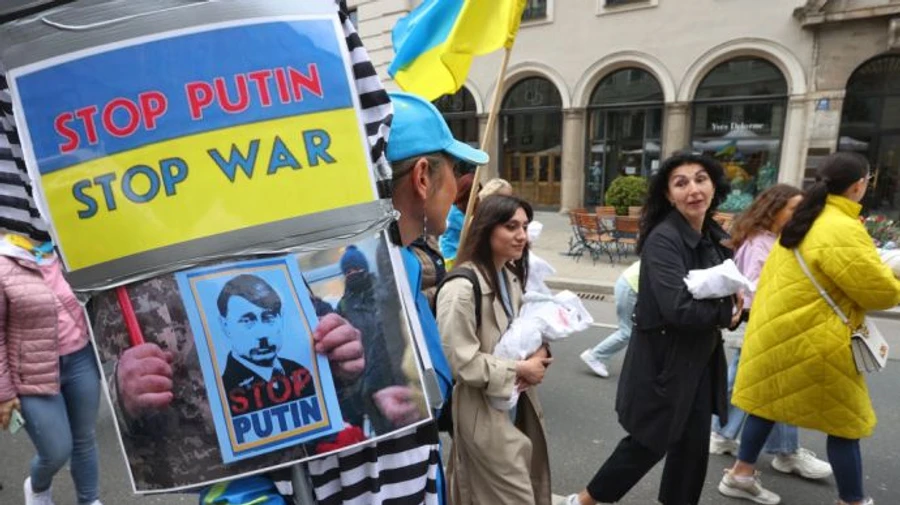 Poll shows that people in central and western Ukraine oppose any concessions to Russia 