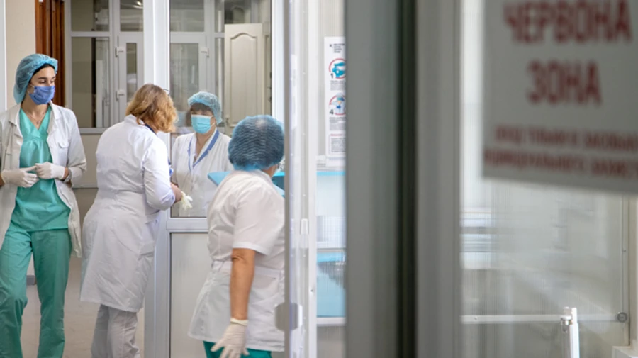 COVID у Києві: за добу нових хворих у 2,5 рази більше, ніж одужань