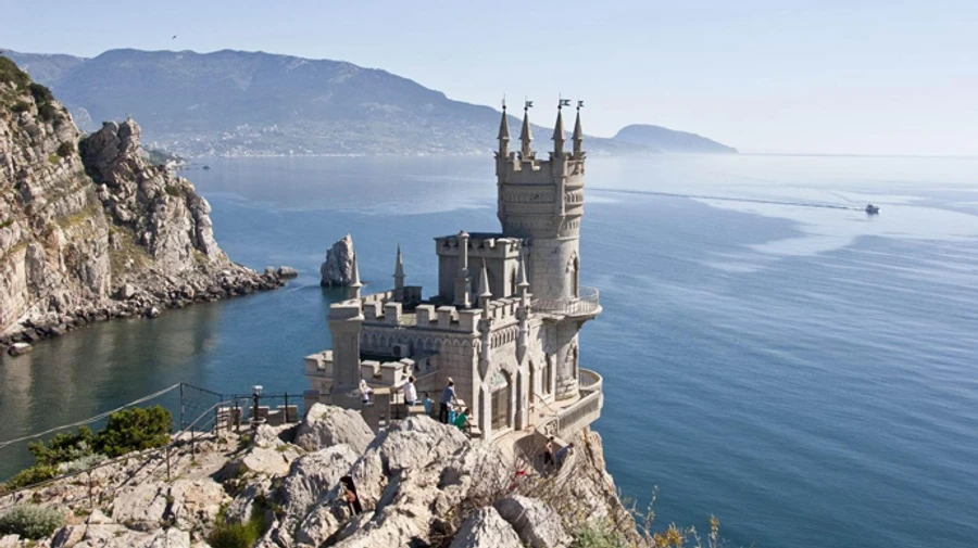 Посли ЄС на рік продовжили заборону на інвестиції в Криму – ЗМІ