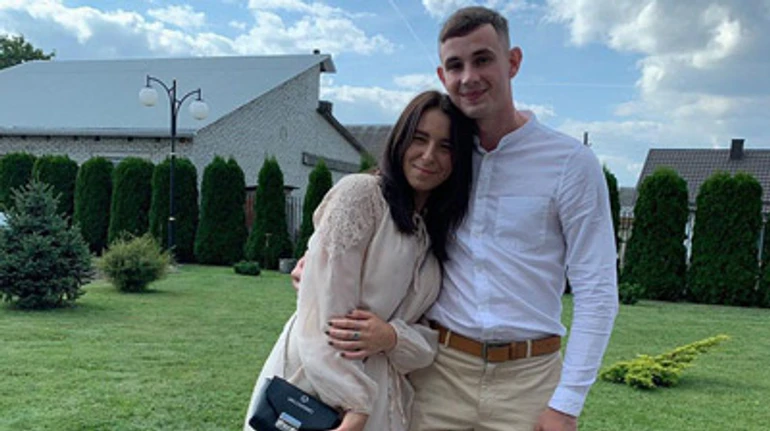 Розділені кордонами: 4 історії про те, як пандемія і карантин вплинули на стосунки