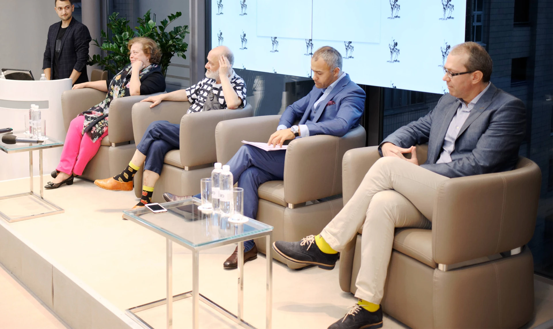 Що не так з національною елітою України. Дискутують Юлія Мостова, Олександр Ройтбурд та Андрій Баумейстер