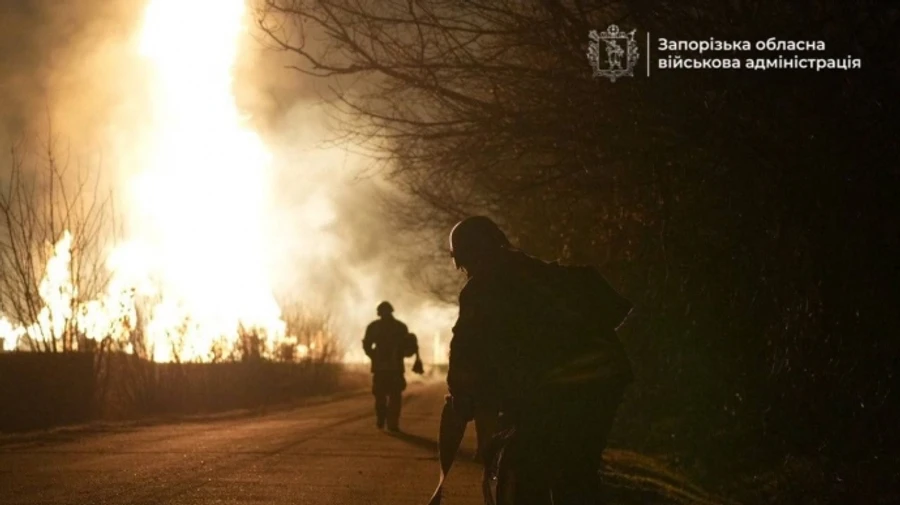 Russians attack Zaporizhzhia and oblast, fire breaks out