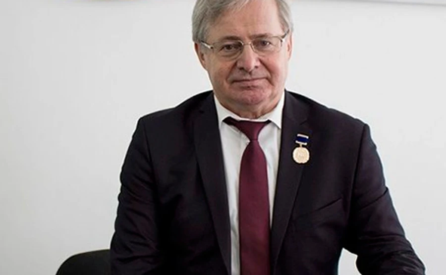 Помер один із авторів Конституції України Мусіяка