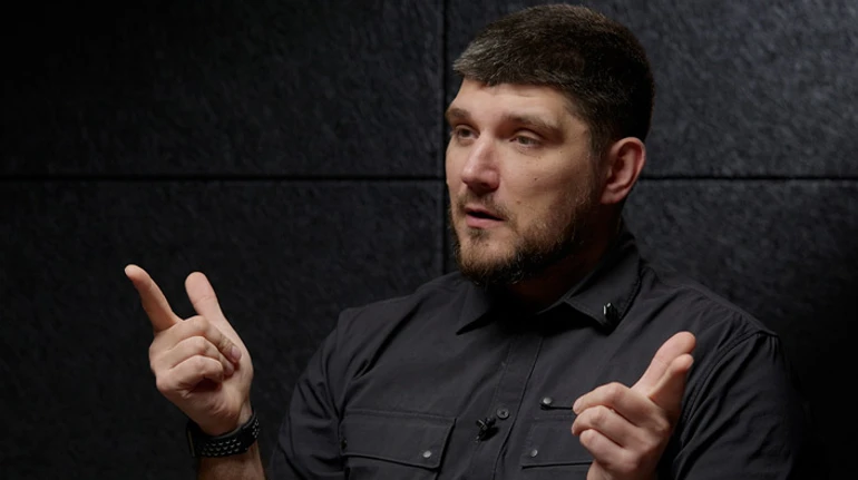 Росіяни готові довго жити буквально в гною. Але за умови: якщо їхня армія перемагає – командир РДК White Rex