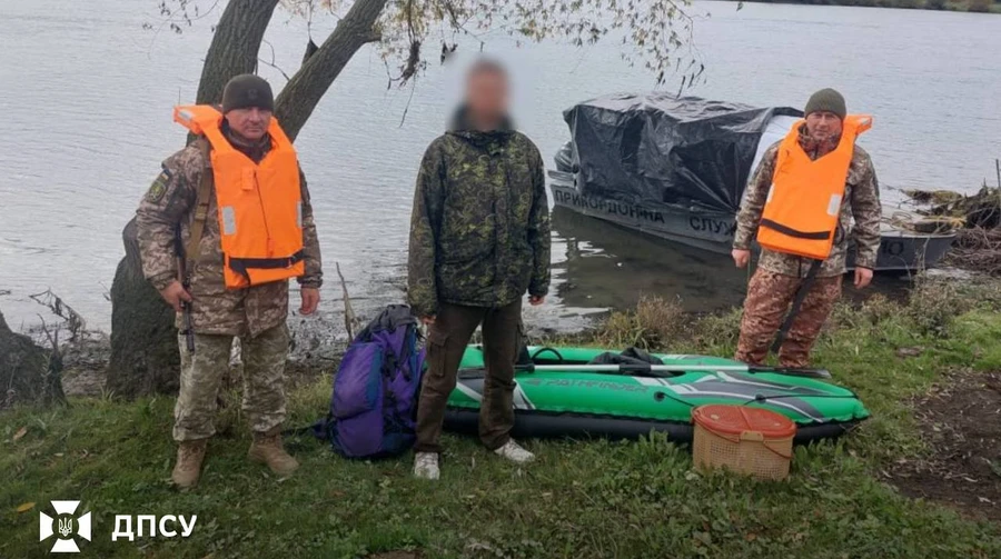 Чоловік намагався втекти з України на каяку – ДПСУ
