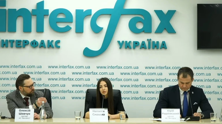 Дружина пацієнта, який загинув через удар по клініці Медіком у Києві, звинувачує персонал у недбалості