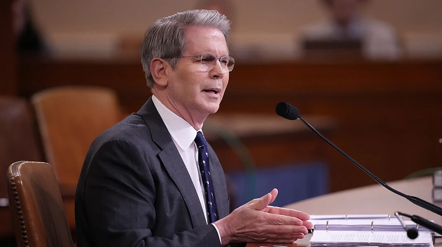 В США убеждают, что больше не будут ослаблять санкции против российской нефти.