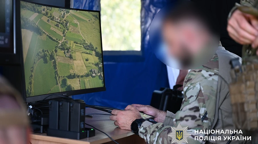 На Буковині затримали чоловіка, який 11 днів переховувався в лісі після стрілянини по поліцейських