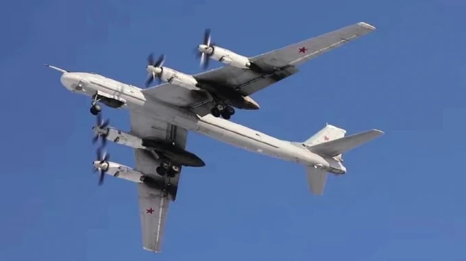 Russians redeploy a third of their bombers to Olenya airfield – Defense Express