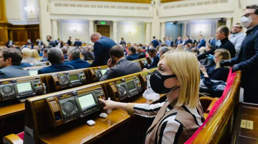 Рада планирует вернуться к работе 2 июня: COVID-19 у нардепов нет