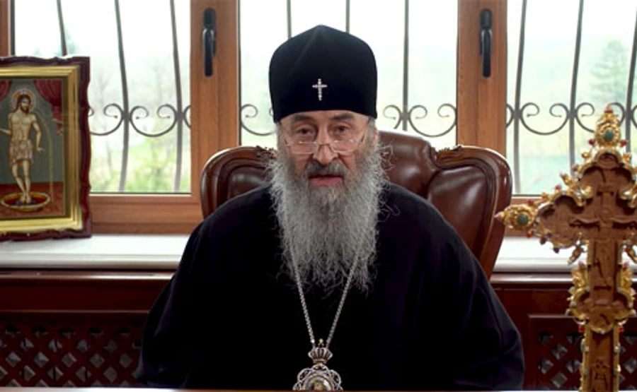 Глава УПЦ МП заявив, що великодня служба у храмах буде  