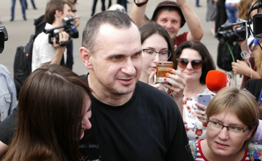 Сенцову і Кольченку надали тимчасове житло, з постійним - вирішують