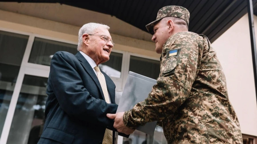 Trump's envoy Kellogg visits Ukrainian National Guard training site – video