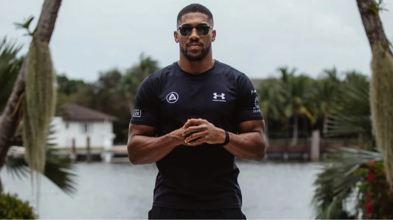 Один из свидетелей смертельного ДТП с участием Джошуа украл телефон боксера