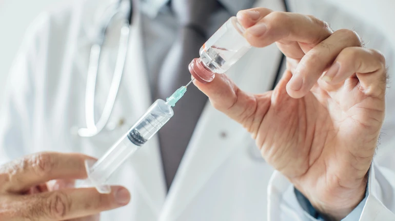 Проігнорував алергію та сфальсифікував записи: в Одесі лікаря звинувачують у смерті курсанта