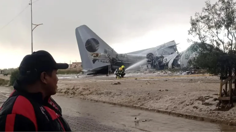 У Болівії щонайменше 11 загиблих внаслідок аварії військового транспортного літака – ЗМІ