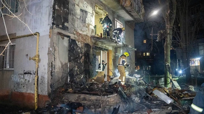 Russian attack on Odesa causes fires, injuries and damage to apartment building