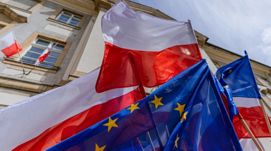 СМИ: Польша выступает за исключение украинских мужчин призывного возраста из схемы защиты ЕС