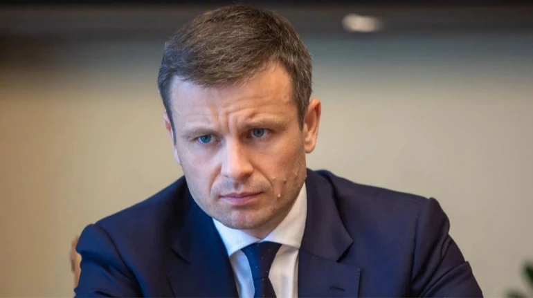 Мінфін обмежує видатки: під ризиком соцвиплати, не виключається варіант друку грошей