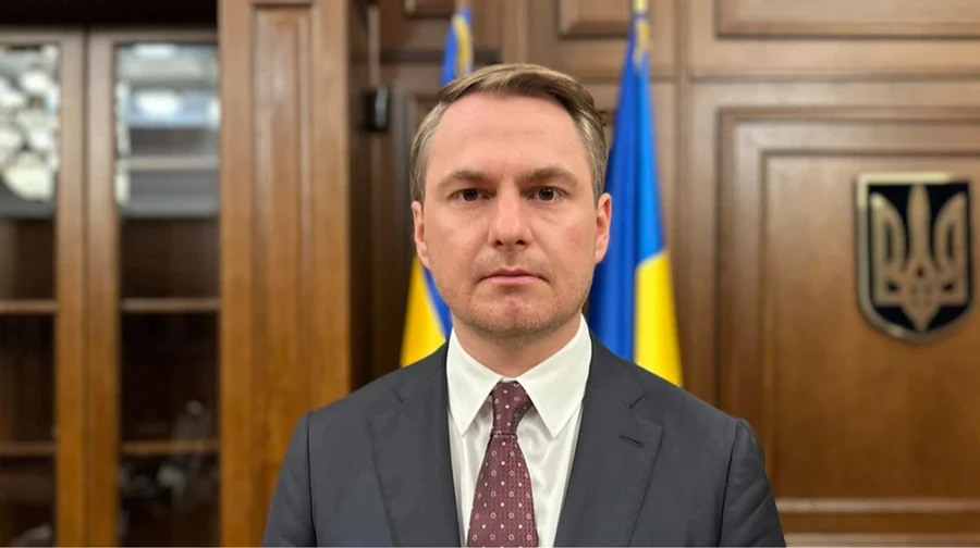 Кравченко підтвердив виїзд за кордон, пославшись на відрядження