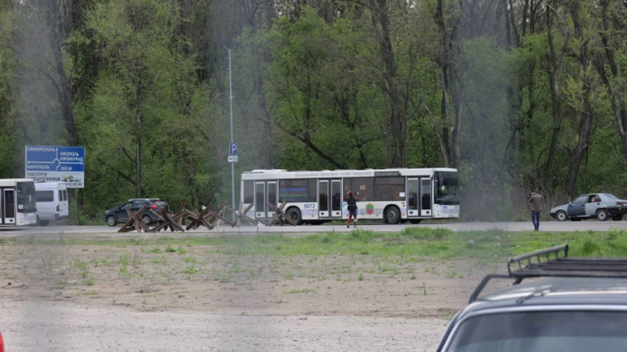 Представник ООН каже, що до Азовсталі поїхали нові автобуси для евакуації