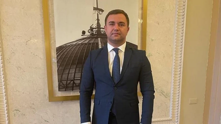 Нардеп від Слуги народу задекларував купівлю телеканалу як подарунок від батьків