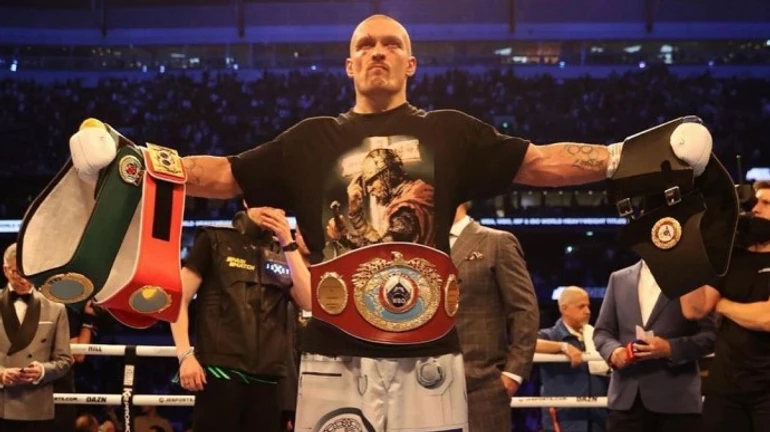 Усик після перемоги над Джошуа розплакався а потім звернувся до вболівальників