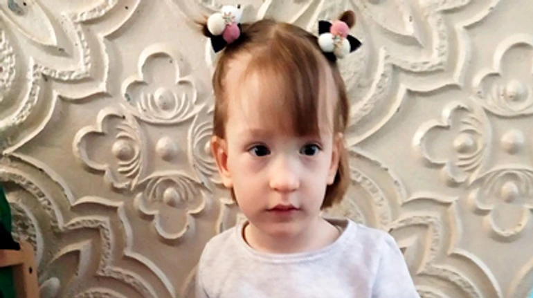 Зламане життя штучно зачатої людини: історія Бріззі із Запоріжжя, яку виносила сурогатна матір