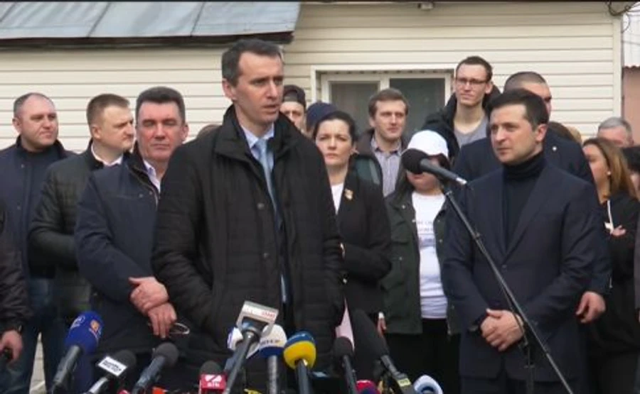 Будем запрещать массовые мероприятия и останавливать учебу – главный санврач