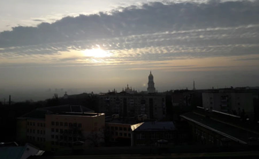 П'ятниця погодою не здивує, але неділя принесе ускладнення