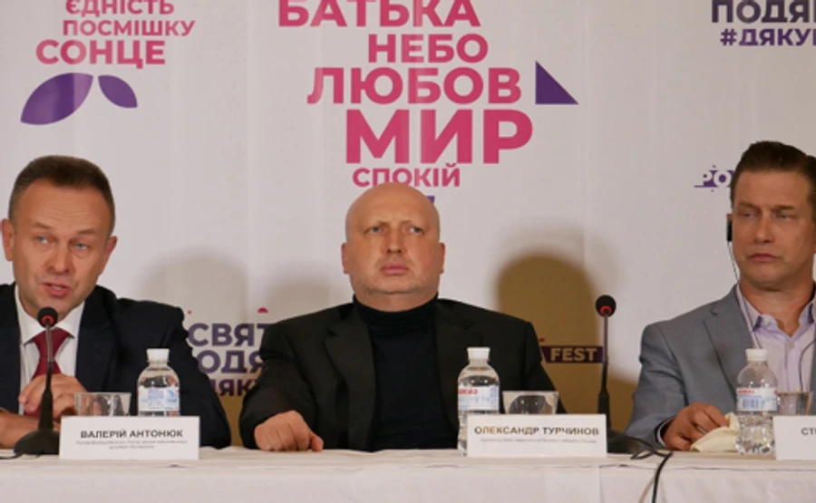 Турчинов будет координировать объединение протестантов