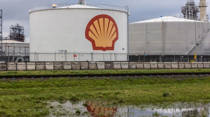 Zelenskyy: Russia no longer exports but imports petrol and that's our achievement