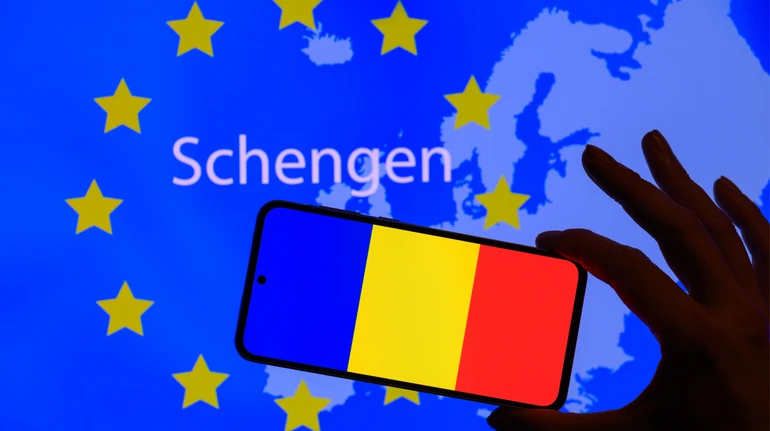 Россияне массово покупают гражданство Румынии по фальшивым документам, чтобы избежать санкций – СМИ